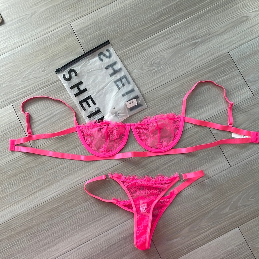 LAST CHANCE 🛍️ Shein Neon Pink Lingerie Set